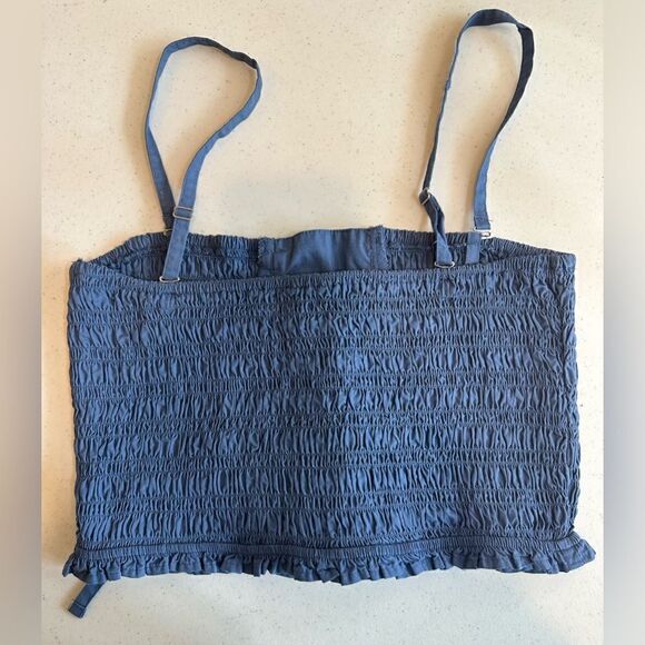 American Eagle Women Size Medium Blue Smocked Lace Up Adjustable Strap Crop Top - Picture 2 of 13